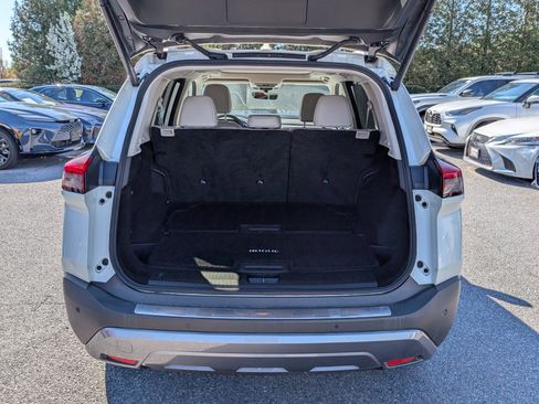 Used 2023 Nissan Rogue SL w/ SL Premium Package image 13