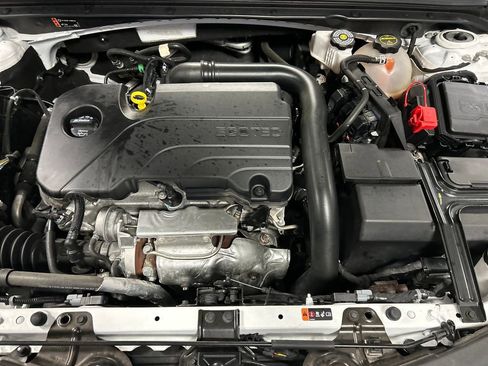 Used 2024 Chevrolet Malibu LT image 26