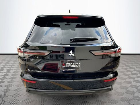 New 2026 Mitsubishi Outlander ES FWD image 6