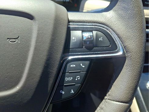 Used 2023 Lincoln Nautilus FWD image 16