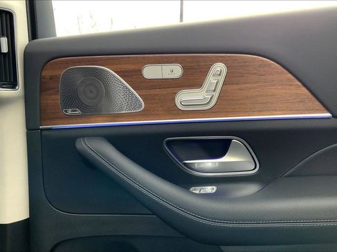 New 2026 Mercedes-Benz GLS 450 4MATIC image 23