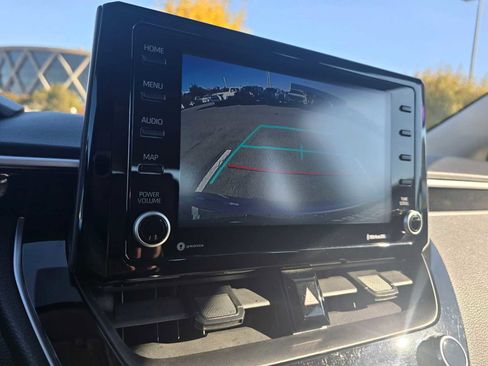 Used 2022 Toyota Corolla LE image 28