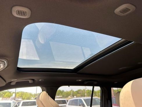 New 2025 Jeep Grand Cherokee Limited w/ Luxury Tech Group II image 17