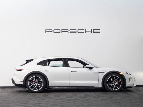 New 2025 Porsche Taycan 4S AWD/4WD image 9