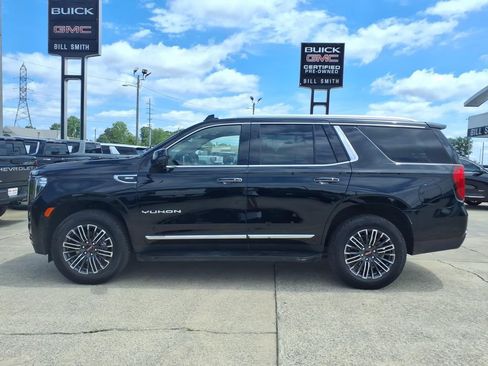 Used 2023 GMC Yukon SLT w/ SLT Premium Package RWD image 4