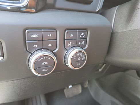 Used 2025 GMC Sierra 3500 Denali Ultimate image 8