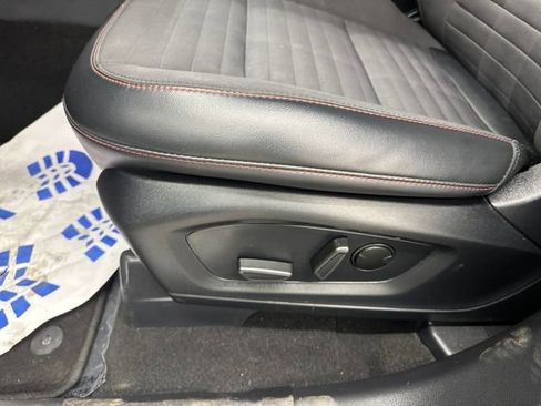 Certified 2025 Ford Explorer ST-Line w/ ST-Line Street Pack image 28