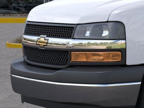 New 2026 Chevrolet Express 3500 RWD image 37
