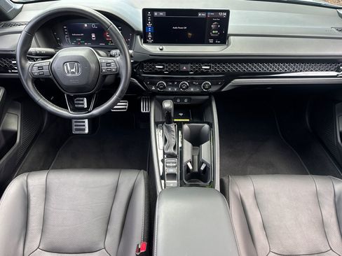Used 2025 Honda Accord Sport image 10