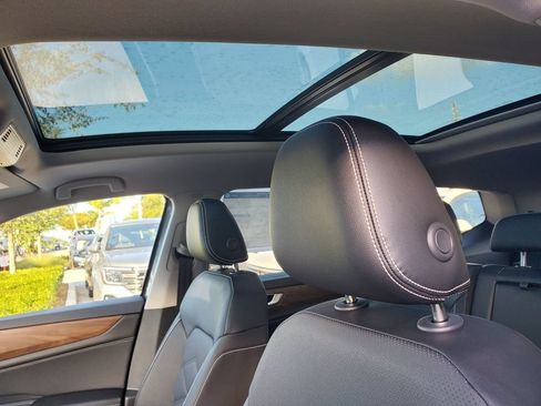 New 2026 Volkswagen Atlas SE FWD image 7