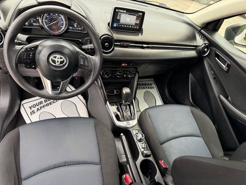 Used 2017 Toyota Yaris iA image 10