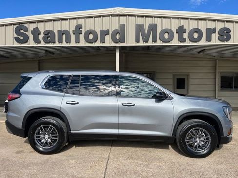 Used 2025 GMC Acadia Elevation image 3