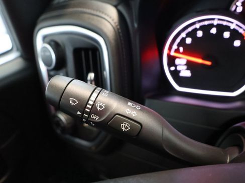 Used 2021 Chevrolet Silverado 1500 LT AWD/4WD image 17
