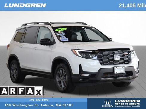Used 2024 Honda Passport TrailSport image 1