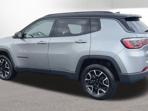 Used 2020 Jeep Compass Trailhawk AWD/4WD image 6
