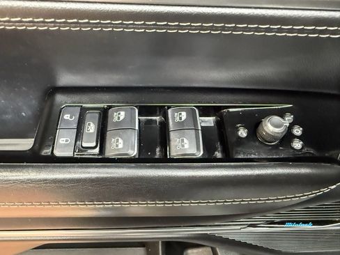 Used 2022 Jeep Grand Wagoneer Series II image 24