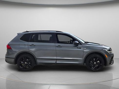 Certified 2024 Volkswagen Tiguan SE R-Line AWD/4WD image 7