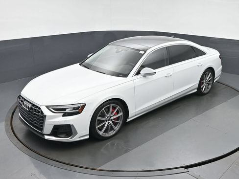 Used 2023 Audi S8 w/ S8 Executive Package AWD/4WD image 35