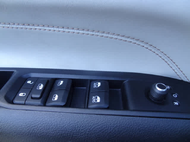 Used 2022 Jeep Compass Limited w/ Elite Group AWD/4WD image 20