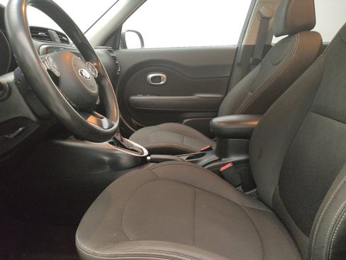 Used 2019 Kia Soul w/ Option Group 020 FWD image 17