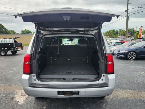 Used 2018 Chevrolet Suburban LT RWD image 12