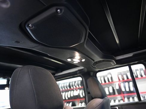 Used 2021 Jeep Wrangler Unlimited Sport image 28