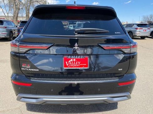 New 2026 Mitsubishi Outlander SE AWD/4WD image 4