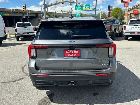 Used 2025 Ford Explorer ST-Line w/ ST-Line Street Pack AWD/4WD image 6