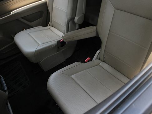 Used 2021 Volkswagen Atlas SE FWD image 18