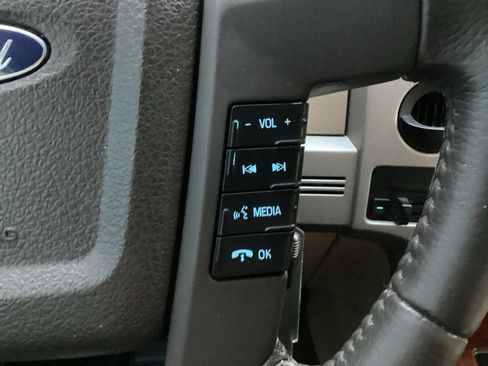 Used 2010 Ford F150 Lariat image 42