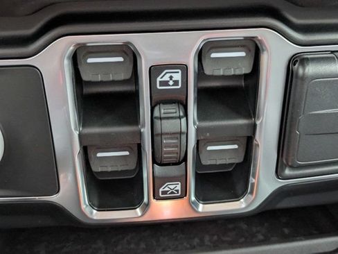 New 2026 Jeep Gladiator Sport AWD/4WD image 24