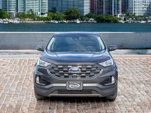 Used 2020 Ford Edge SEL w/ Convenience Package image 2
