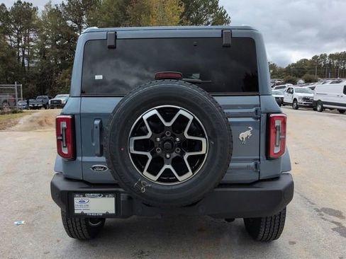 New 2025 Ford Bronco Outer Banks image 6
