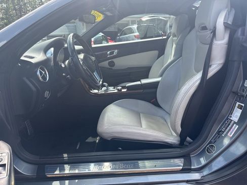 Used 2016 Mercedes-Benz SLK 300 image 33