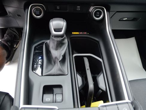 Used 2024 Toyota Grand Highlander AWD image 32