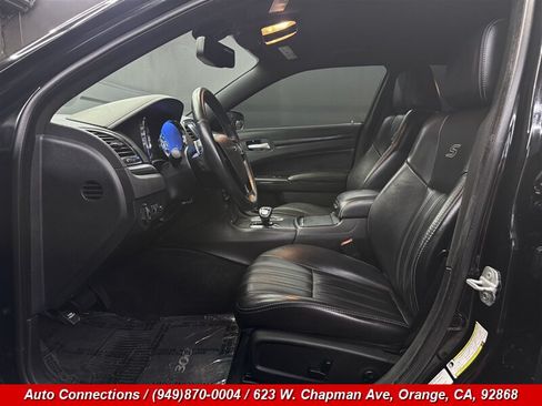 Used 2014 Chrysler 300 S RWD image 5
