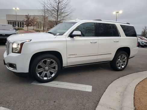 Used 2016 GMC Yukon Denali w/ Open Road Package image 4