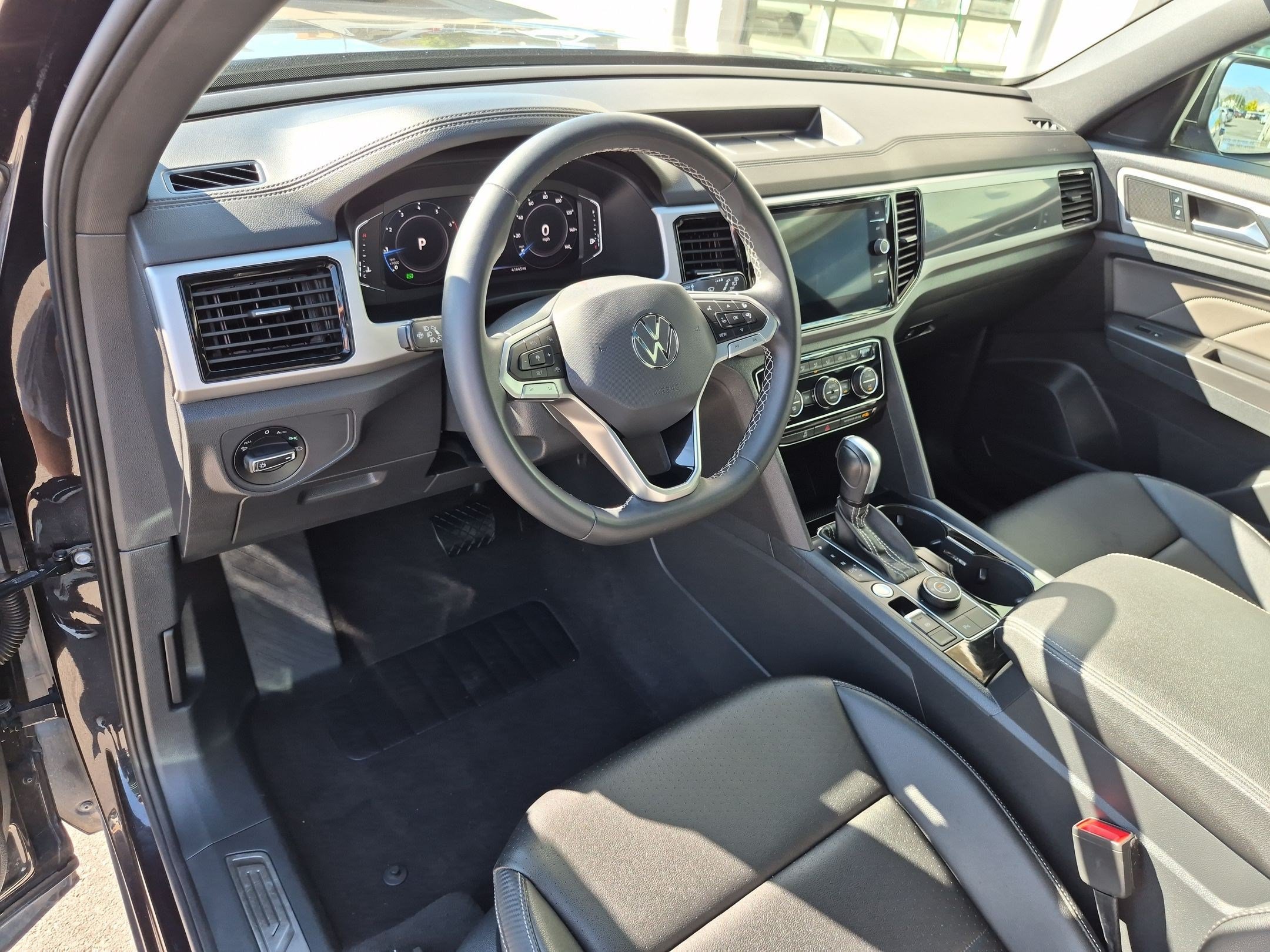 Used 2023 Volkswagen Atlas Cross Sport SEL AWD/4WD image 17