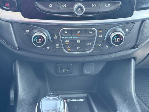 Used 2019 Chevrolet Traverse Premier w/ Driver Confidence II Package image 12