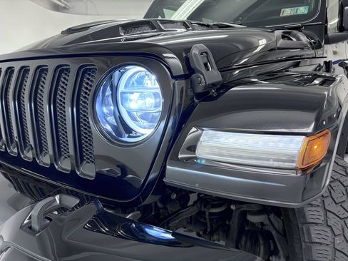 Used 2020 Jeep Wrangler Unlimited Sahara AWD/4WD image 12