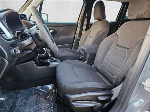 Used 2020 Jeep Renegade Latitude w/ UConnect 8.4 Nav Group image 16