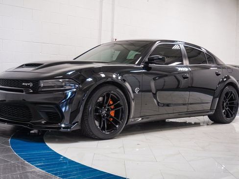 Used 2022 Dodge Charger SRT Hellcat w/ Harman/Kardon Audio Group image 4