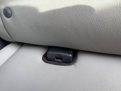 Used 2017 Toyota RAV4 Limited image 86