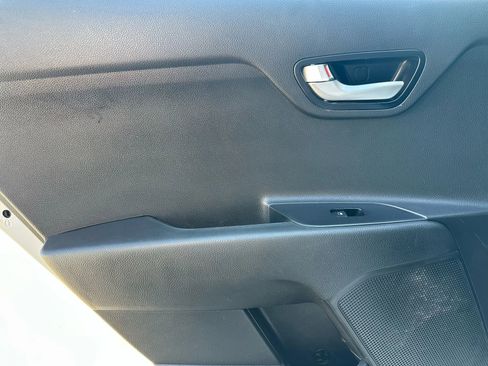 Used 2019 Kia Rio S image 8