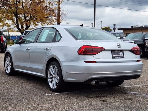 Used 2019 Volkswagen Passat 2.0T Wolfsburg w/ Wheels & Sunroof Package image 8