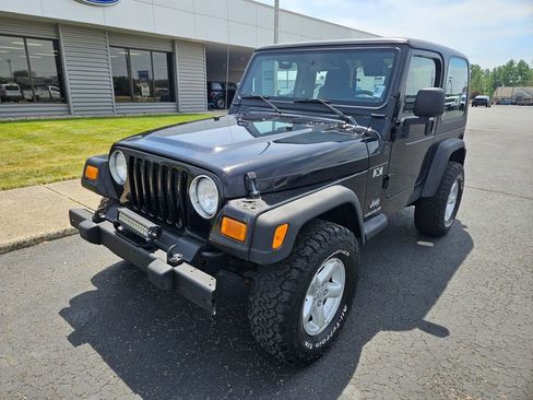 Used 2004 Jeep Wrangler X w/ Wheel Plus Group AWD/4WD image 2
