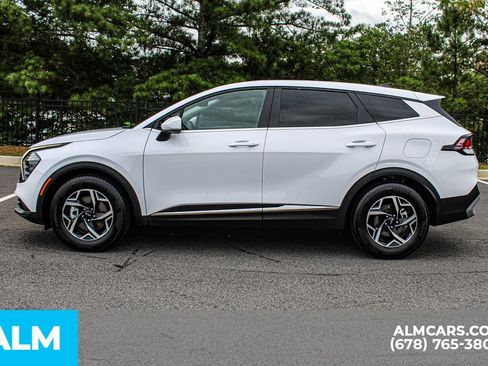 Used 2025 Kia Sportage LX FWD image 7