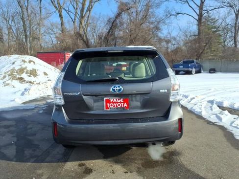Used 2013 Toyota Prius V Two image 6