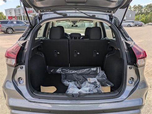 New 2025 Nissan Kicks Play S image 29