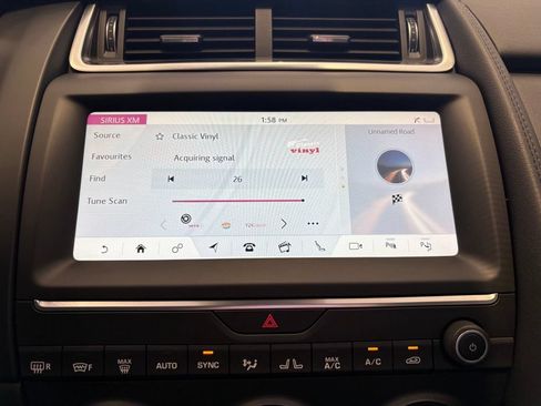 Used 2020 Jaguar E-PACE SE AWD/4WD image 32